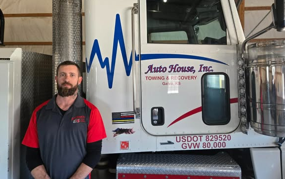 Austin Beagel and Chris Jarvis Accident McPherson, Kansas: Auto House Mourn The Tragic Loss Of Beloved Members